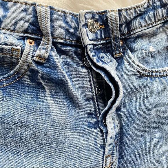 Highest Rise Cutoff Denim Shorts - Picture 3 of 6